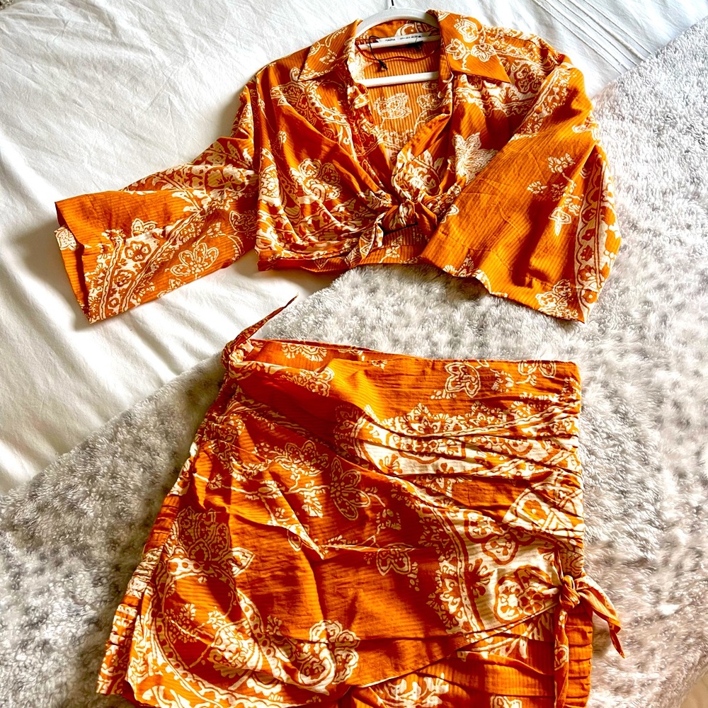 ZARA - Stunning two piece cotton printed orange skirt and top